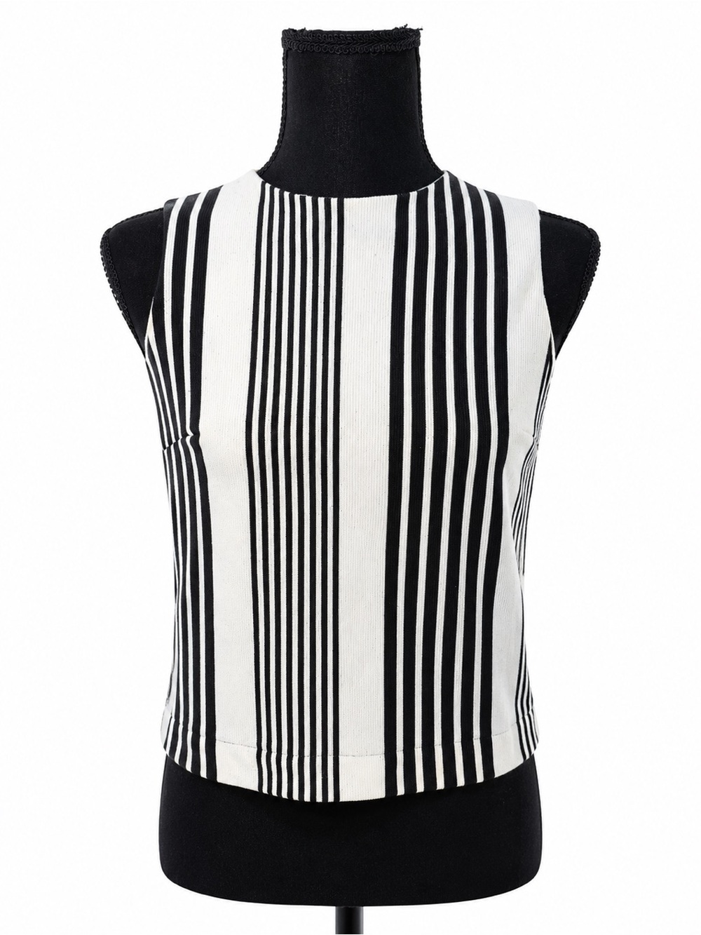 bleuh ciel Black & White Vertical Stripe Sleeveless Tank